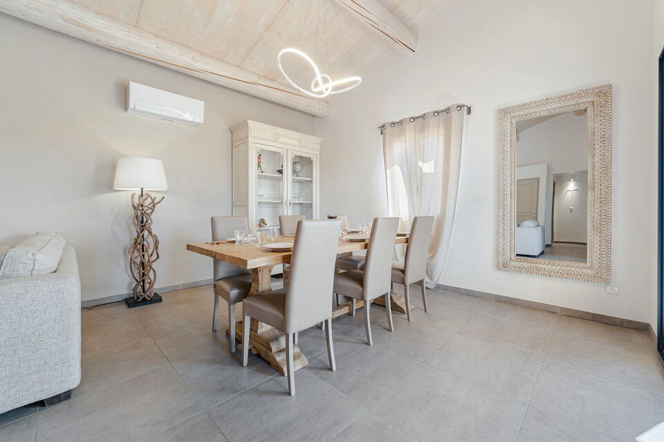 Villa Roussanne – Domaine Le Puits de Ronze