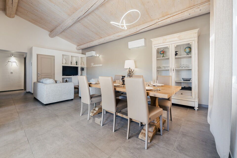 Villa Roussanne – Domaine Le Puits de Ronze