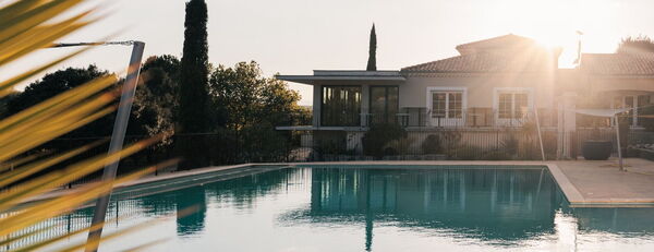 Piscine chauffée commune - Les Villas du Vendoule